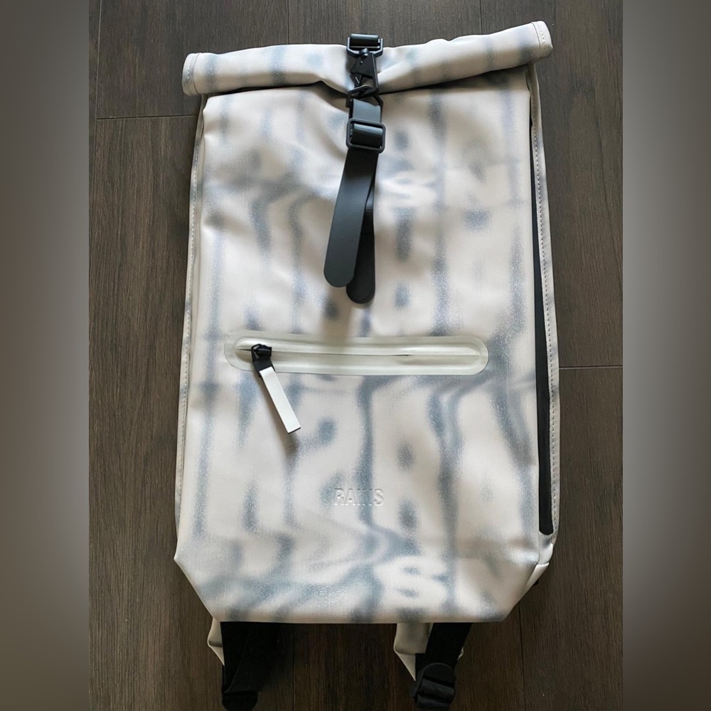 RAINS Rolltop Rucksack White Spray Pattern (Sold Out color) - Picture 2 of 5